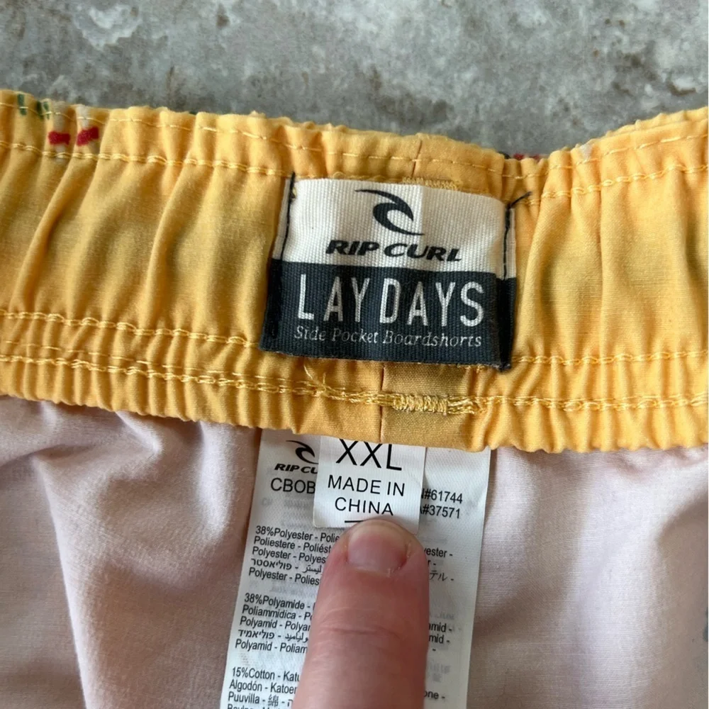 Rip Curl NWT Tropical Vibes 17” Volley Swim Board Shorts Washed Yellow, XXL